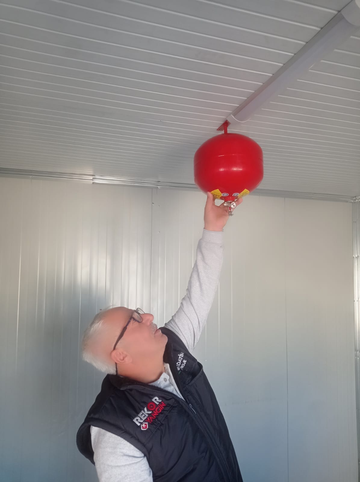 c444a18a-448f-411e-b21d-09ec343da082